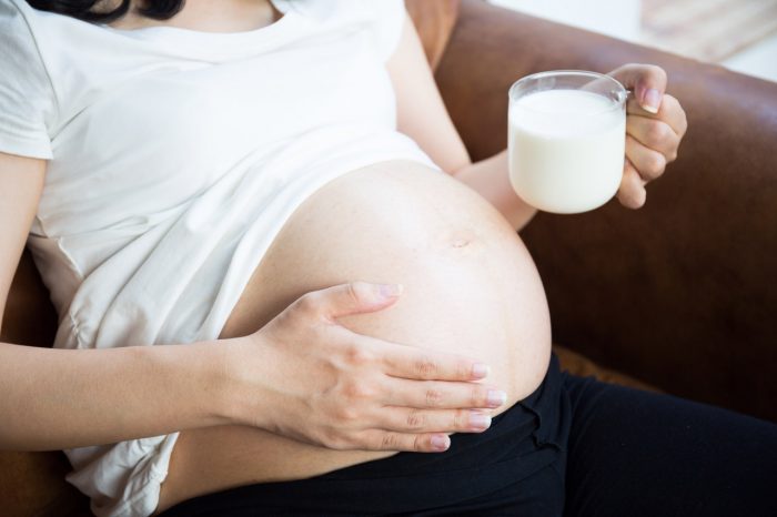 Embarazada-leche-calcio