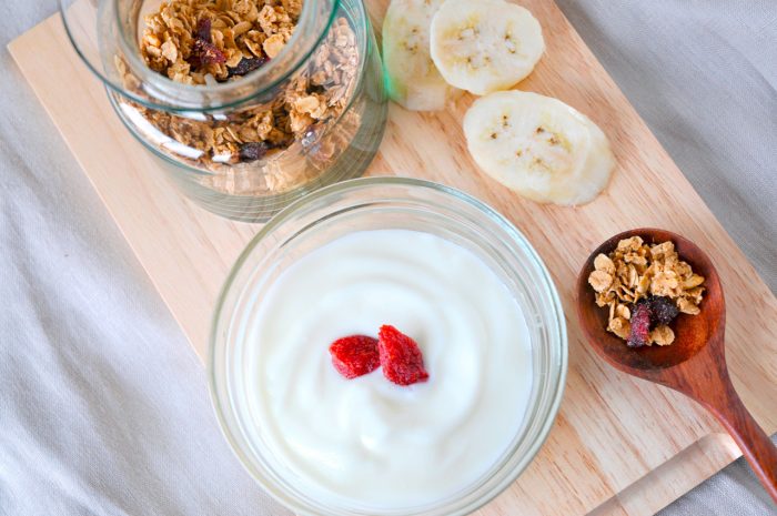 yogur-natural-cereales-frutos-rojos-fibra